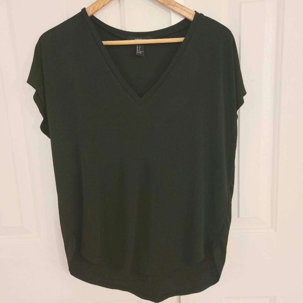 Forever 21 V- Neck Cap Sleeve Pullover Top sz S